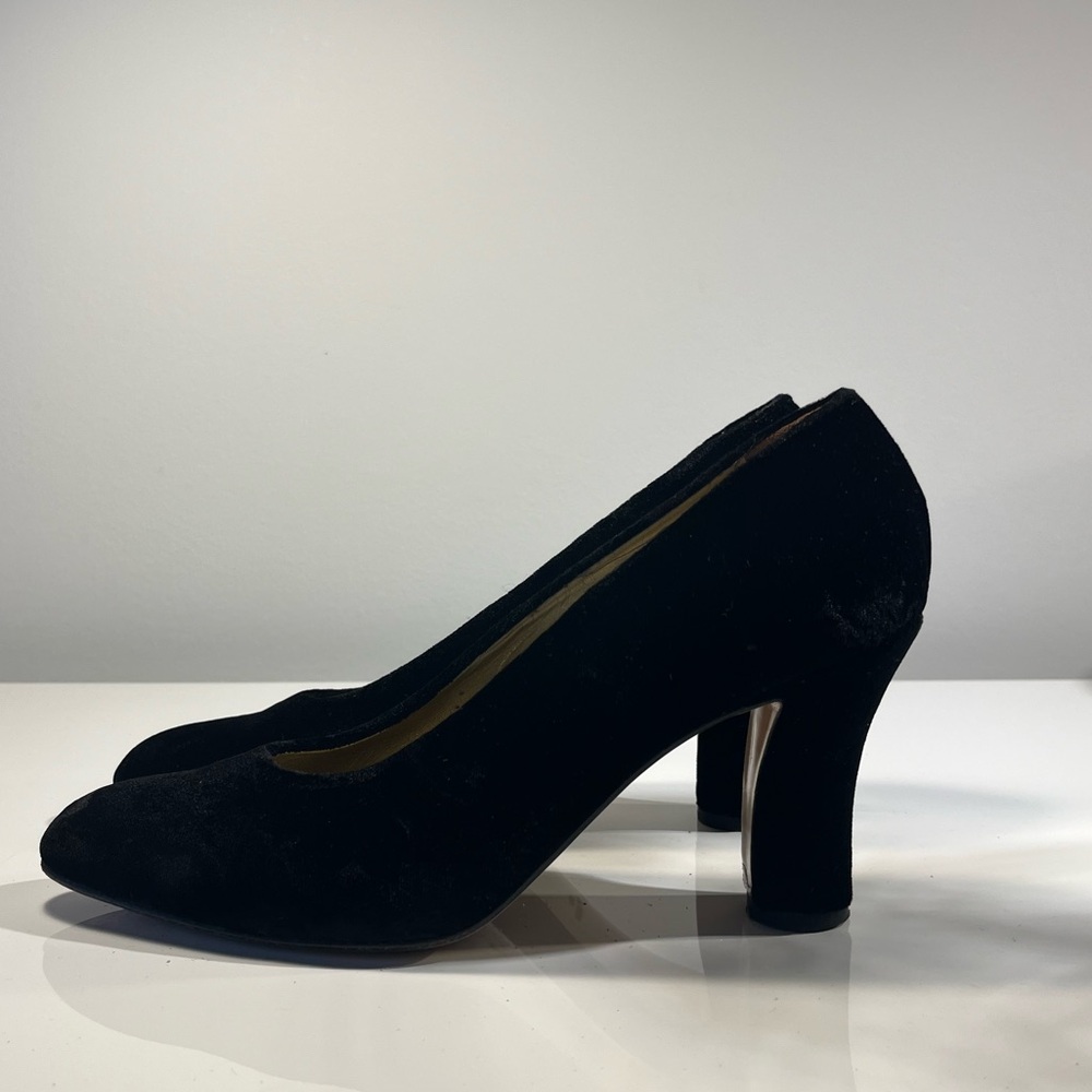 Walter Steiger 1990s Black Velour Heels Women’s Size US 7